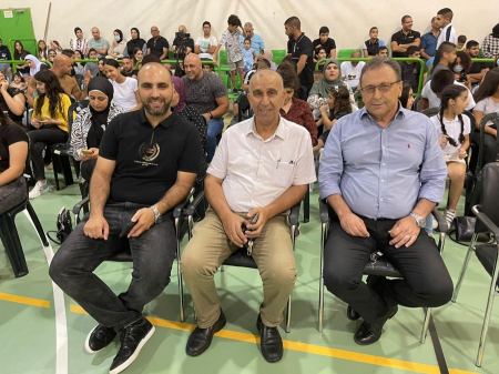 عرض موفق لمسرحية " ازمة مواقف " في الجماهيري الطيبة 